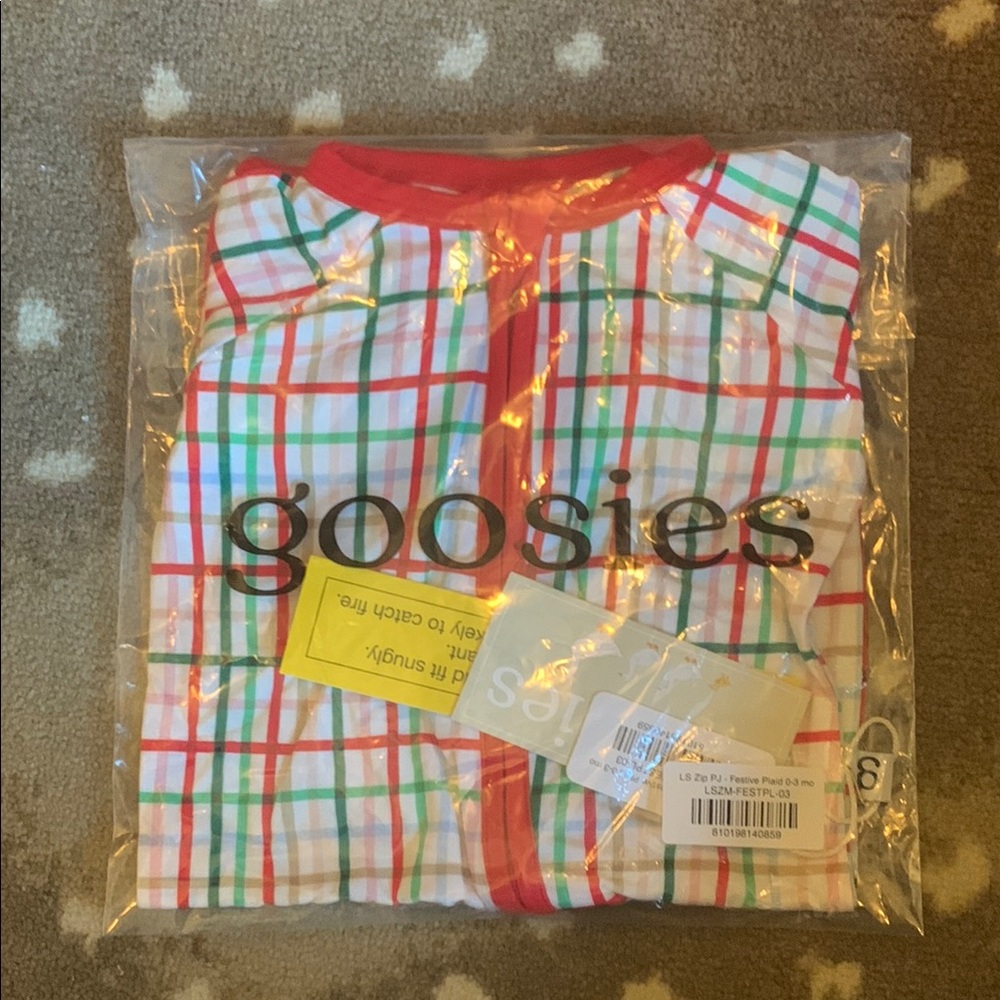 BNWT Goosies Festive Plaid Zip Up Baby Onesie Size: 0-3 Month